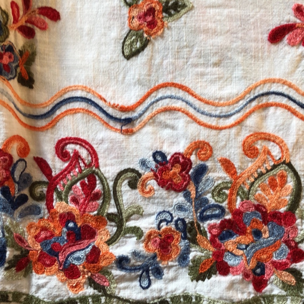 Pretty embroidered top by Shein - Picture 4 of 6
